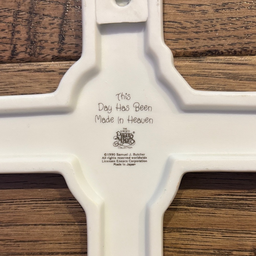 Precious Moments “This Day Has Been Made In Heaven” Cross - Picture 2 of 6